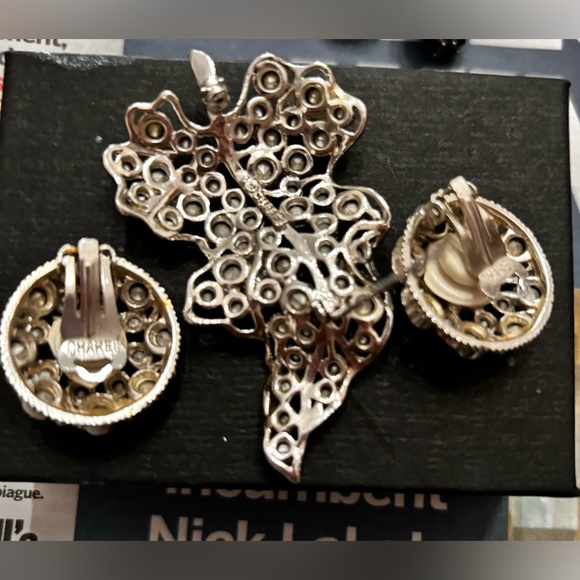 Vintage Brooch & Earring Set - Picture 2 of 3